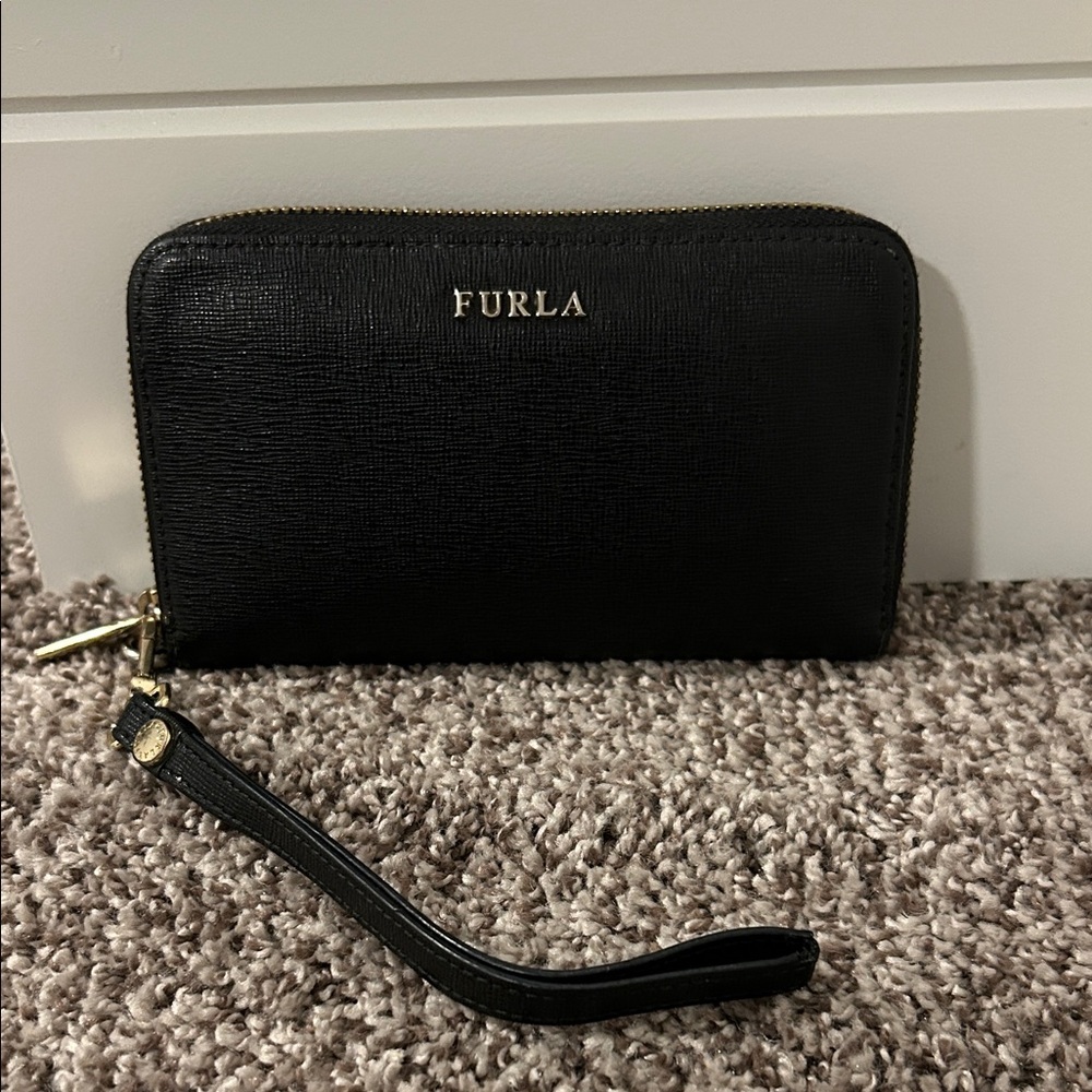 Furla Black Leather Wristlet Wallet